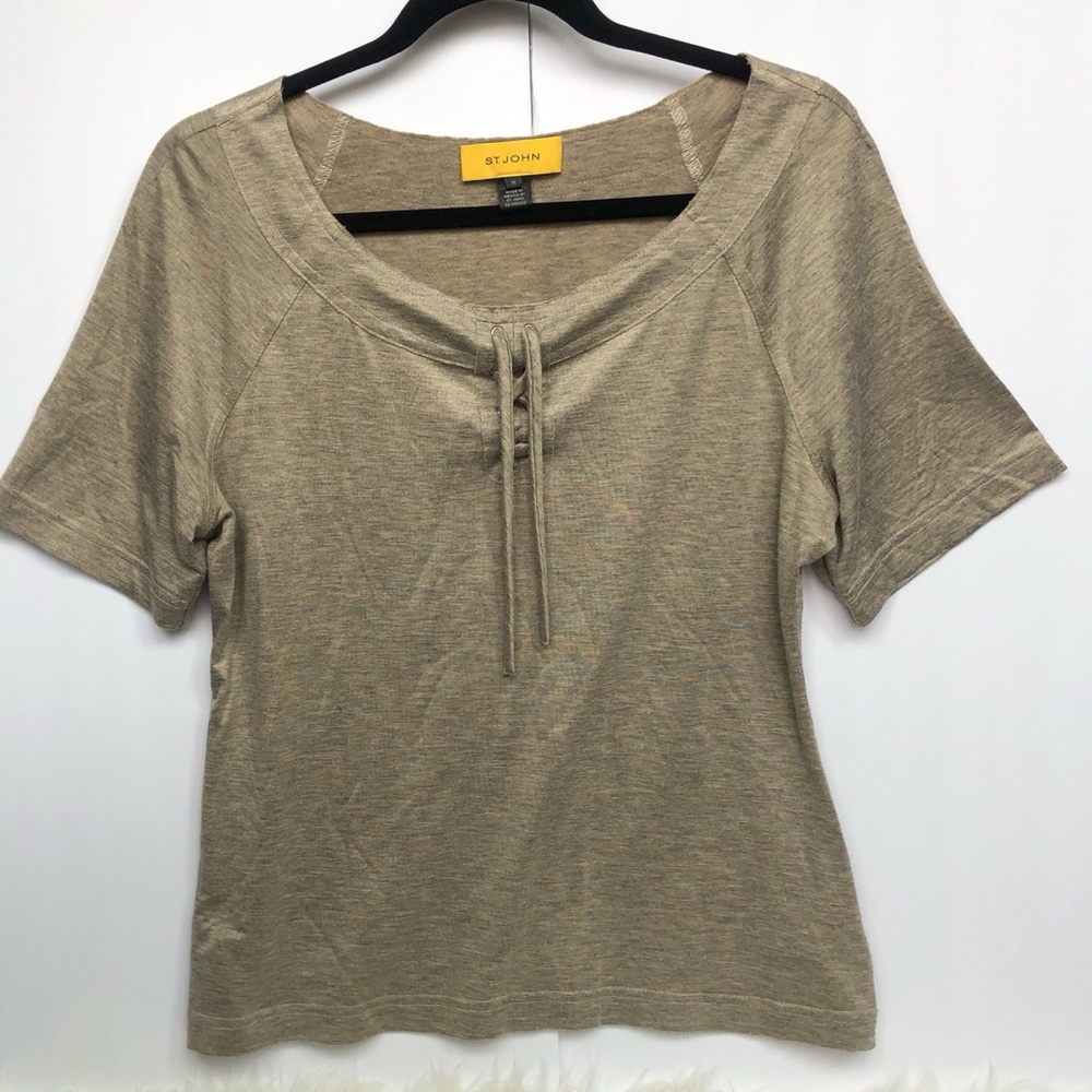 ST. JOHN | Lace up short sleeve tee